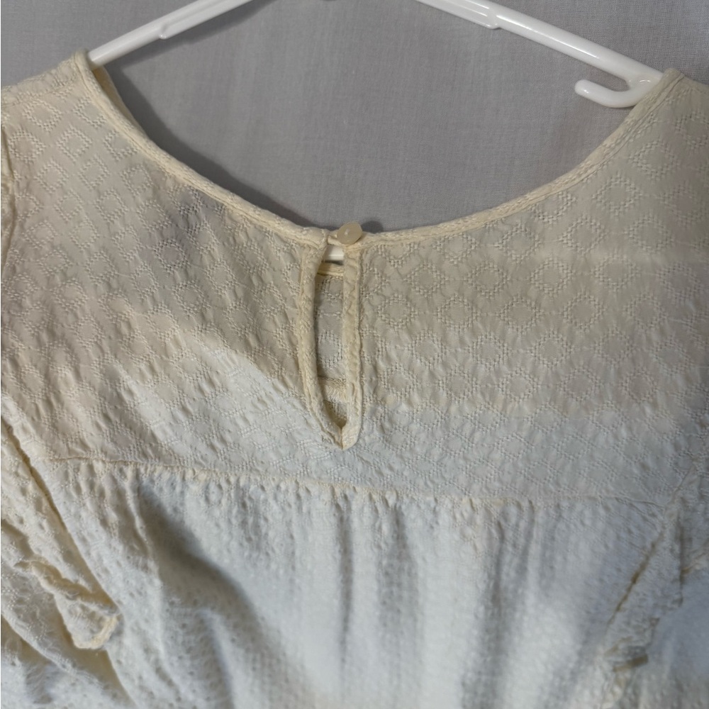 Universal Thread Cream Textured Top - Picture 3 of 3